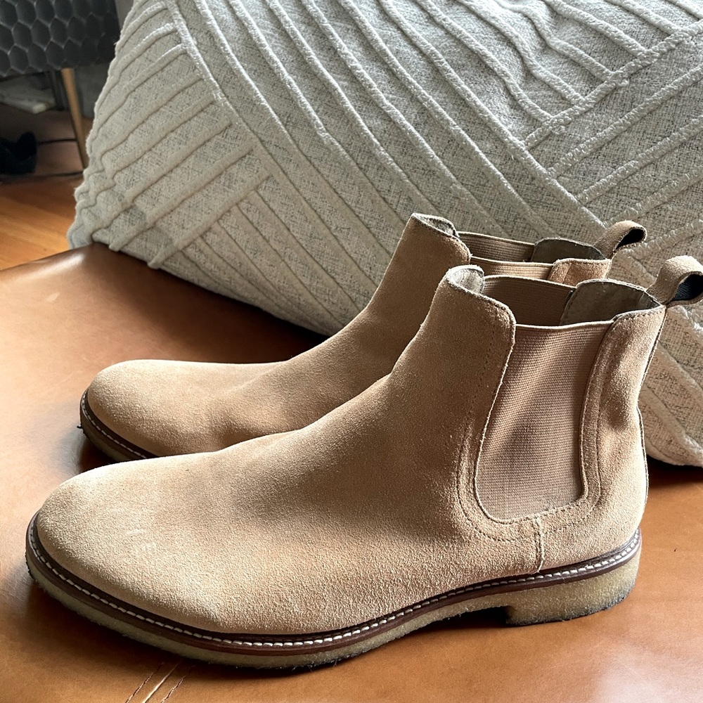 Banana Republic boots sz10